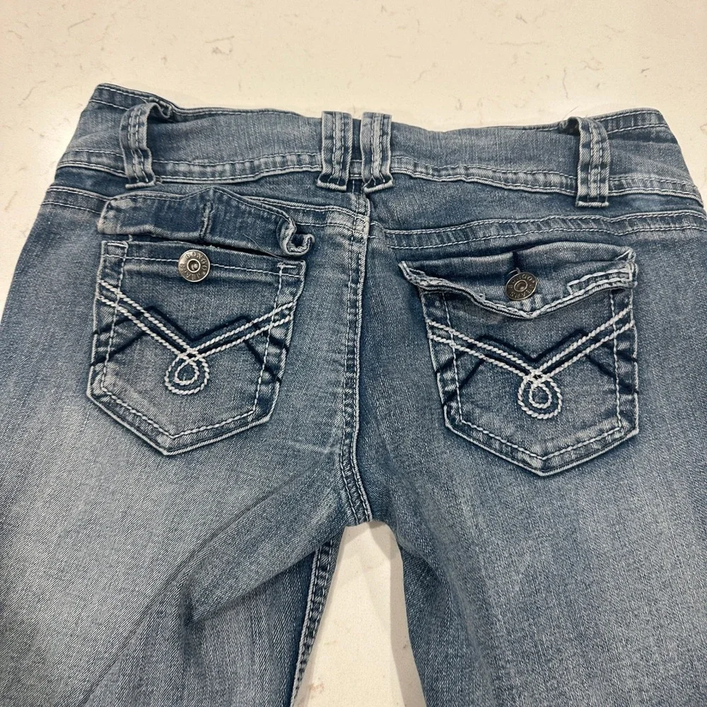 Bongo Womens Distressed Denim Capri Pants Medium Wash Blue Low Rise Size 13